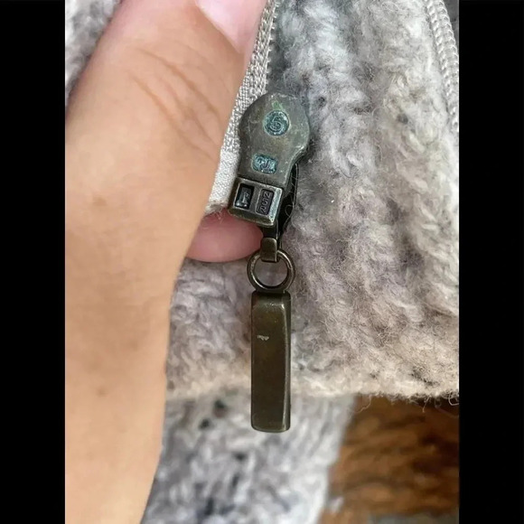 Aran crafts Zip Cable merino wool sweater - Picture 7 of 8